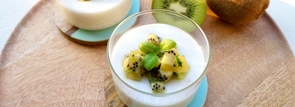 Tapiokapudding mit Basilikum-Kiwi-Ragout